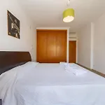 Апартаменты C02 - Luxury 3 Bed With Pool View