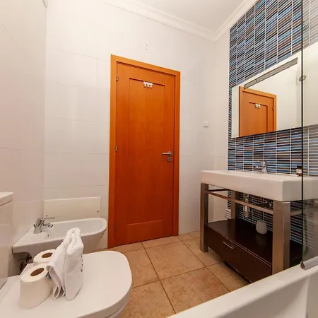 아파트 C02 - Luxury 3 Bed With Pool View *
