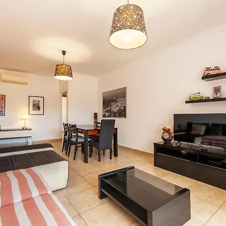 Apartment C02 - Luxury 3 Bed With Pool View Lagos