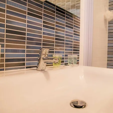 C02 - Luxury 3 Bed With Pool View Apartment Lagos