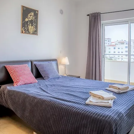 C02 - Luxury 3 Bed With Pool View Lagos