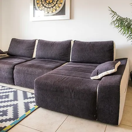 C02 - Luxury 3 Bed With Pool View