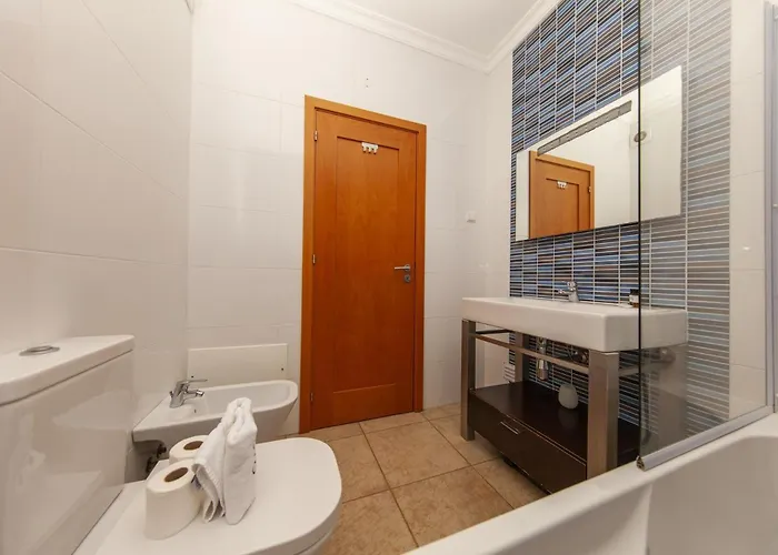 Apartament C02 - Luxury 3 Bed With Pool View *