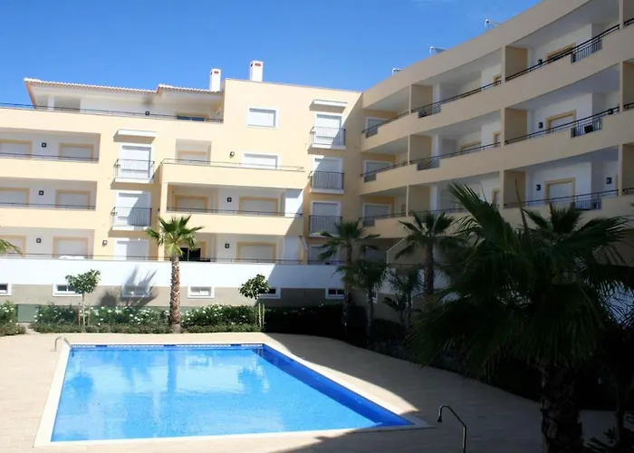 C02 - Luxury 3 Bed With Pool View Apartament Lagos