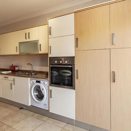 C02 - Luxury 3 Bed With Pool View * Лагуш